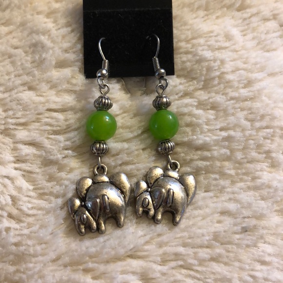 New elephant earrings - Picture 1 of 1